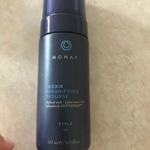 Monat moxie magnifying mousse